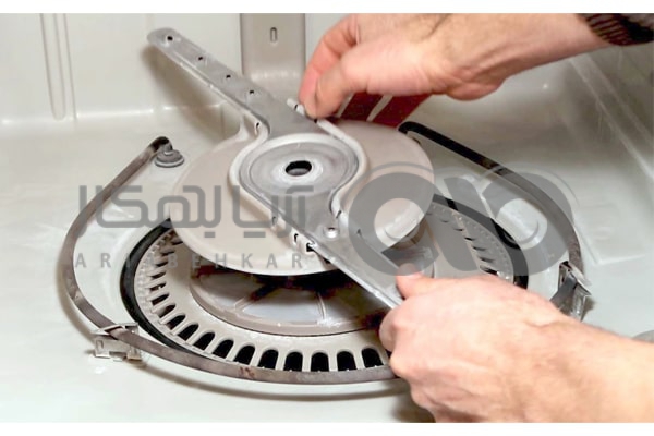 گرفتگی سوراخ های بازوی شستشوی ماشین ظرفشویی