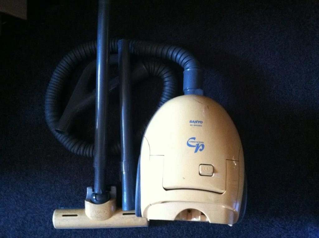 علت روشن نشدن جاروبرقی سانیو