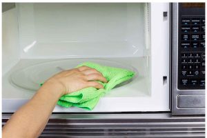 تمیز کردن صفحه ماکروفر-