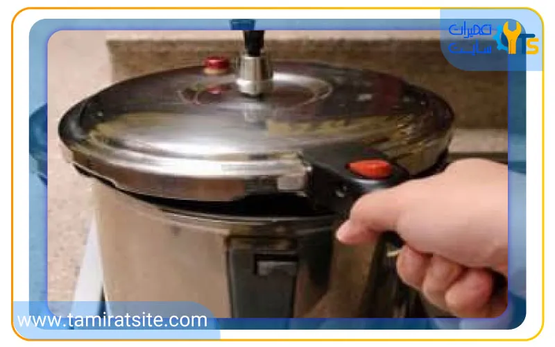 علت باز نشدن درب زودپز چیست