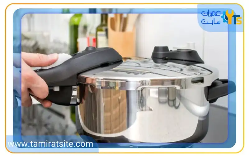 محکم بسته نشدن درب زودپز