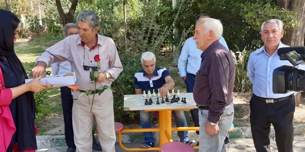 پذیرایی در روز جهانی سالمند 98-