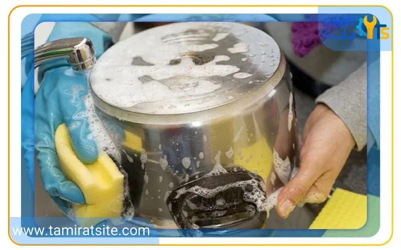 چگونه داخل زودپز چدنی را سفید کنیم