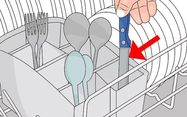 چیدن-چاقو-و-چنگال-در-ماشین-ظرفشویی